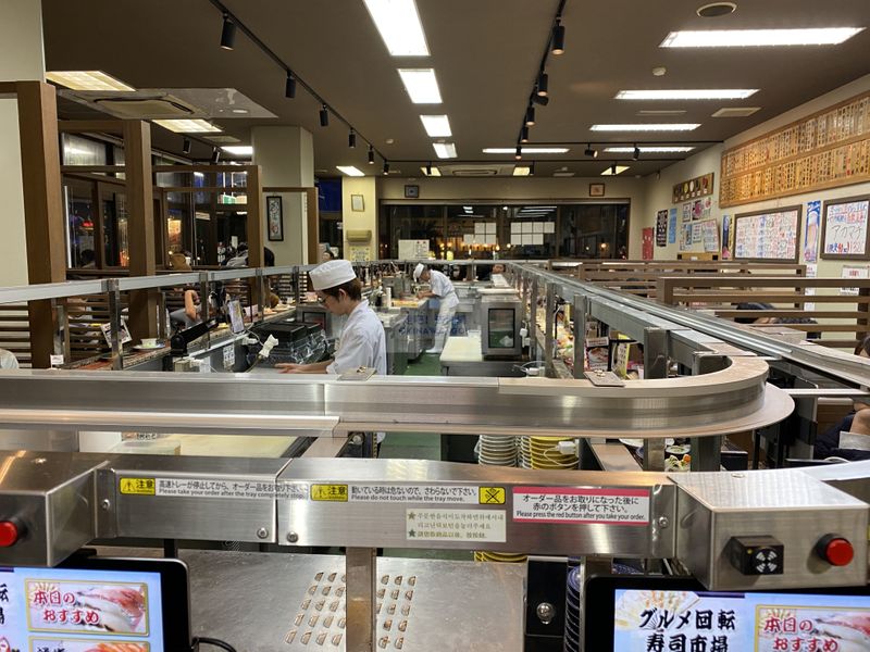 沖繩行程分享-迴轉壽司市場美浜店