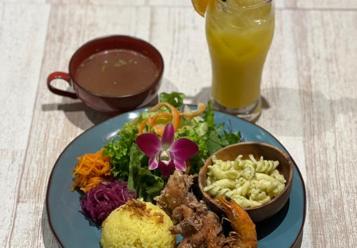 Okinawa FunPASS-Hawaiian Cafe KAPUKA