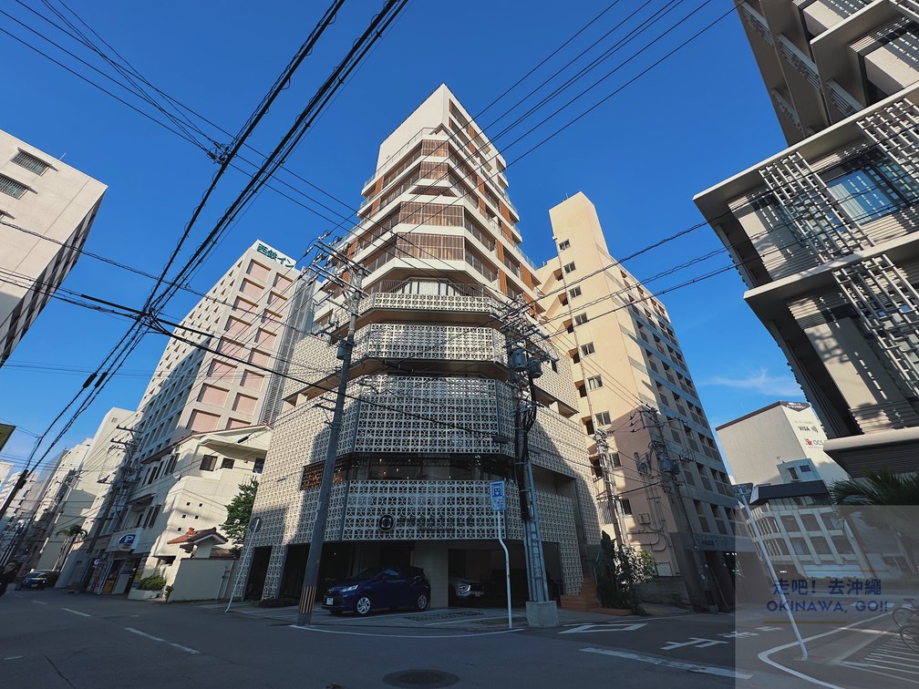 【那霸住宿推薦】PROSTYLE TERRACE NAHA(那霸普羅斯泰爾露台飯店)大樓外觀