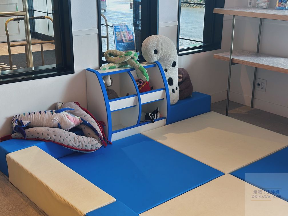 美國村住宿推薦｜LeQu 雷克沖繩北谷溫泉度假村－大廳